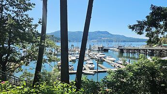 Brentwood Bay Resort & Spa