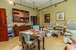 Poets Cove Resort & Spa