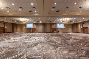 DoubleTree by Hilton Bay City - Riverfront