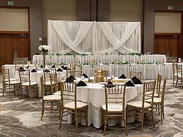 DoubleTree by Hilton Bay City - Riverfront