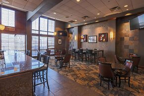 DoubleTree by Hilton Bay City - Riverfront