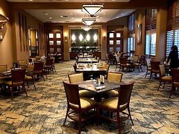 DoubleTree by Hilton Bay City - Riverfront