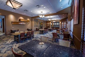 DoubleTree by Hilton Bay City - Riverfront