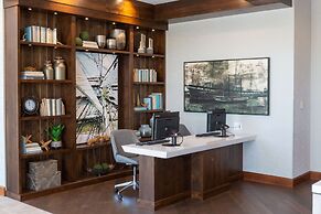 DoubleTree by Hilton Bay City - Riverfront