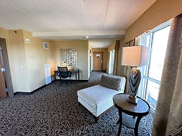 DoubleTree by Hilton Bay City - Riverfront