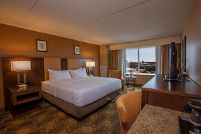 DoubleTree by Hilton Bay City - Riverfront