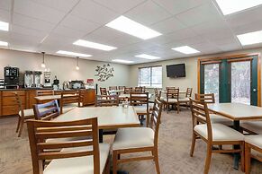 Best Western Plus Concord Inn