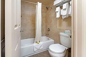 Best Western Plus Concord Inn
