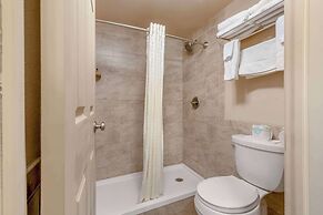 Best Western Plus Concord Inn