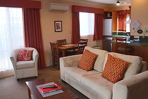 Swansea Cottages & Lodge Suites