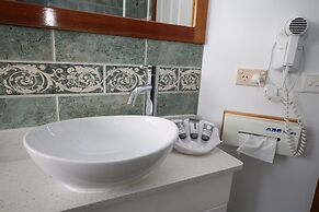 Swansea Cottages & Lodge Suites