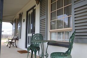 Swansea Cottages & Lodge Suites