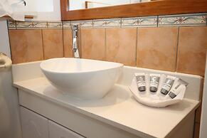 Swansea Cottages & Lodge Suites