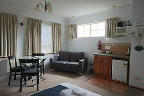 Swansea Cottages & Lodge Suites