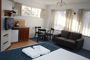 Swansea Cottages & Lodge Suites