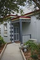 Swansea Cottages & Lodge Suites