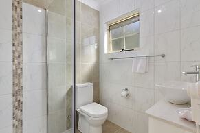 Swansea Cottages & Lodge Suites