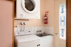 Swansea Cottages & Lodge Suites