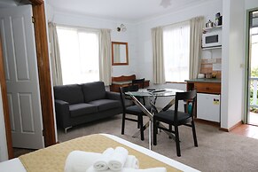 Swansea Cottages & Lodge Suites