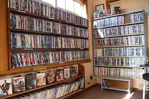 Swansea Cottages & Lodge Suites