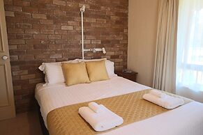 Swansea Cottages & Lodge Suites