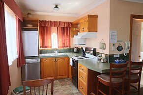 Swansea Cottages & Lodge Suites