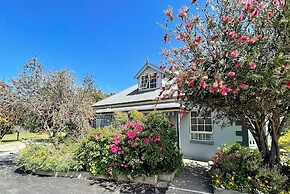 Swansea Cottages & Lodge Suites