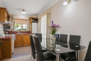 Swansea Cottages & Lodge Suites