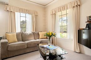 Swansea Cottages & Lodge Suites