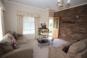 Swansea Cottages & Lodge Suites