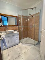 Swansea Cottages & Lodge Suites