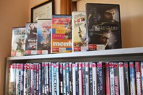 Swansea Cottages & Lodge Suites