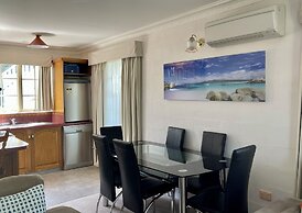 Swansea Cottages & Lodge Suites