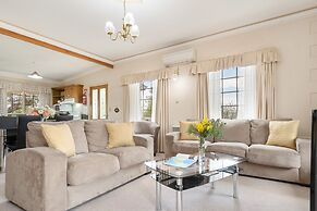 Swansea Cottages & Lodge Suites