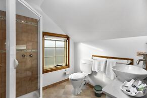 Swansea Cottages & Lodge Suites