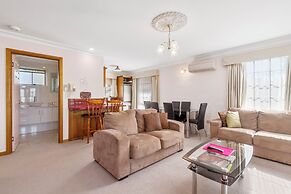 Swansea Cottages & Lodge Suites