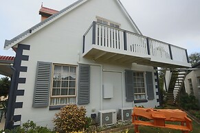 Swansea Cottages & Lodge Suites