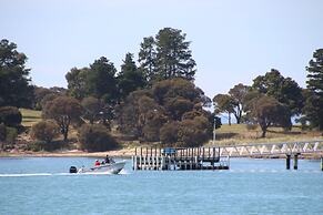 Swansea Cottages & Lodge Suites