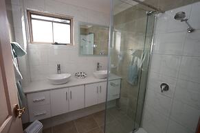 Swansea Cottages & Lodge Suites