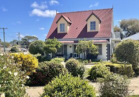 Swansea Cottages & Lodge Suites