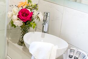 Swansea Cottages & Lodge Suites