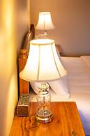 Gateway on Monash Boutique Hotel