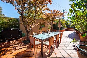 Gateway on Monash Boutique Hotel