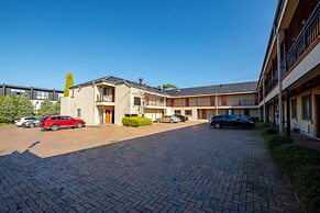 Gateway on Monash Boutique Hotel