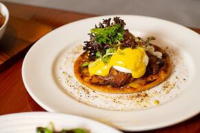 Gateway on Monash Boutique Hotel