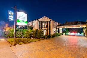 Gateway on Monash Boutique Hotel