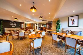 Gateway on Monash Boutique Hotel