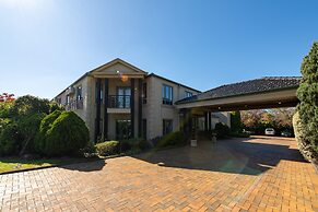 Gateway on Monash Boutique Hotel