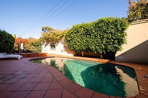 Gateway on Monash Boutique Hotel