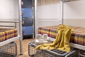 Le Régent Montmartre by Hiphophostels